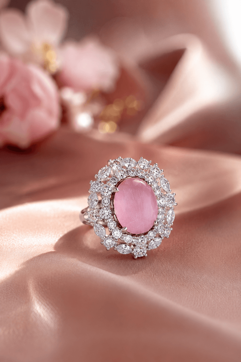 Royale Halo Ring
